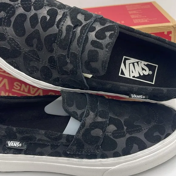 Vans WMNS Style 53 Embossed Suede BlackVN000CQPBLK Sneakers