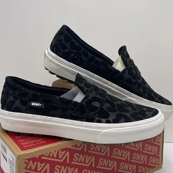 Vans WMNS Style 53 Embossed Suede BlackVN000CQPBLK Sneakers