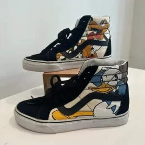 Vans x Disney Mickey &amp; friends High Top Sneakers  Used Women’s Size 7.5US