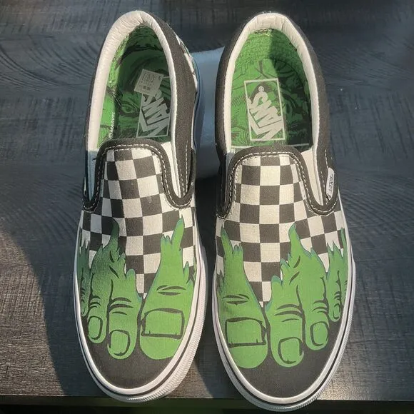 VANS X Marvel Classic Slip on Hulk checkerboard Shoes Size 6 Men 7.5 Women