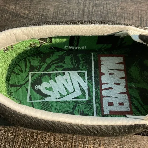 VANS X Marvel Classic Slip on Hulk checkerboard Shoes Size 6 Men 7.5 Women