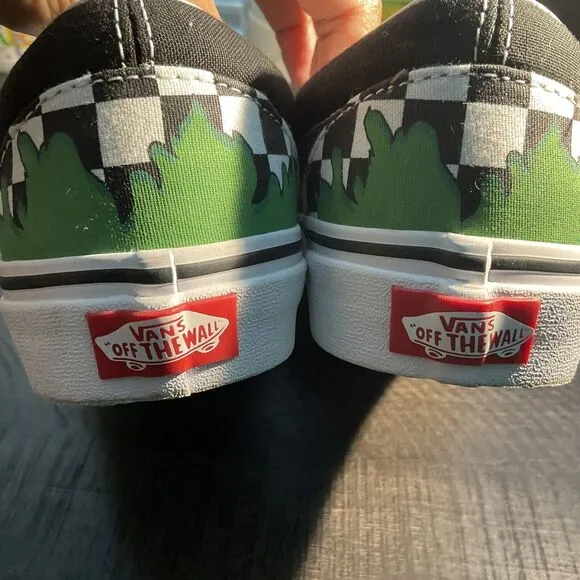 VANS X Marvel Classic Slip on Hulk checkerboard Shoes Size 6 Men 7.5 Women