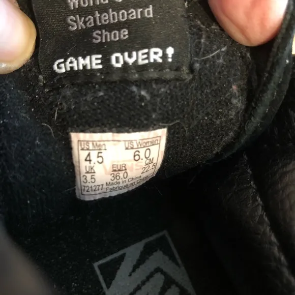 VANS.Nintendo ‘Game Over’ Sk8-Hi Reissue sneakers