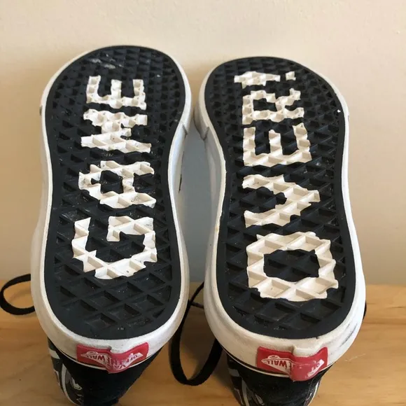 VANS.Nintendo ‘Game Over’ Sk8-Hi Reissue sneakers