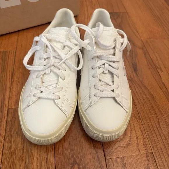 VEJA Extra-White Natural Campo Sneakers