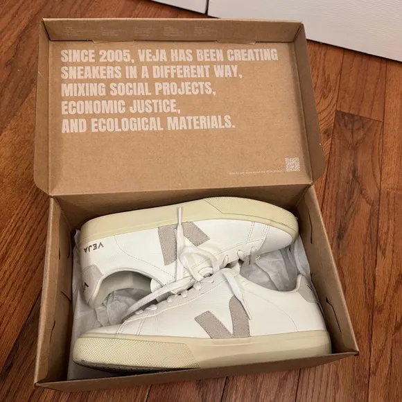 VEJA Extra-White Natural Campo Sneakers