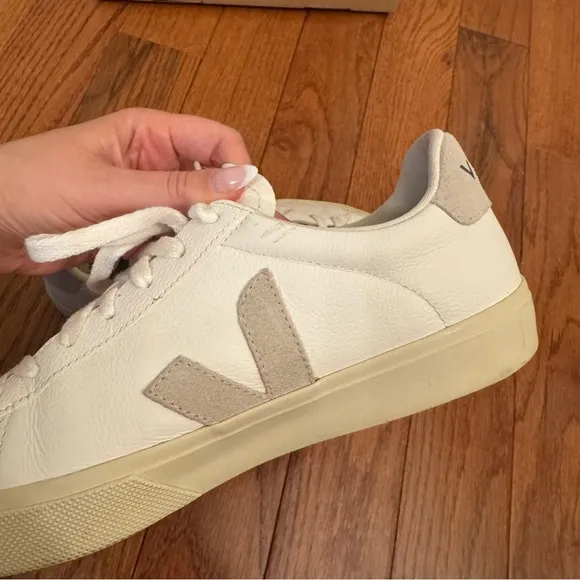 VEJA Extra-White Natural Campo Sneakers