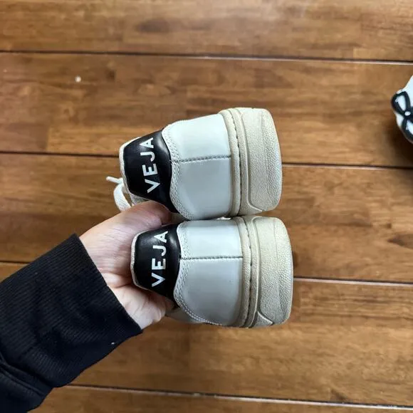 VEJA V-10 Black &amp; White Sneakers Size EU 36 US 5