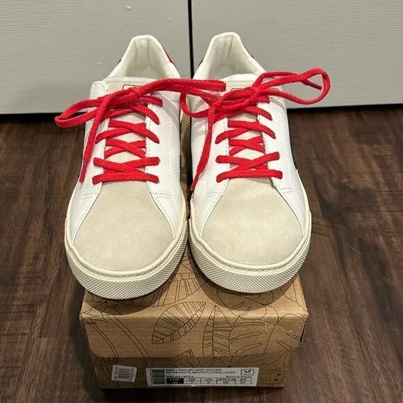 Veja Sneakers, Size 7