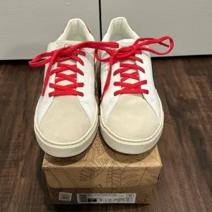 Veja Sneakers, Size 7