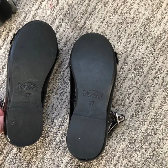 Venettini girls patent leather black bow dress shoes 27