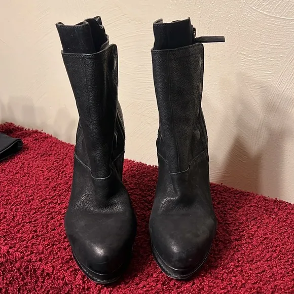 Vera Wang boots convertible Marilyn Black leather boots Size 9.5