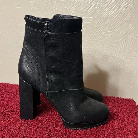 Vera Wang boots convertible Marilyn Black leather boots Size 9.5