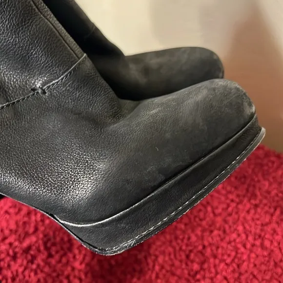 Vera Wang boots convertible Marilyn Black leather boots Size 9.5