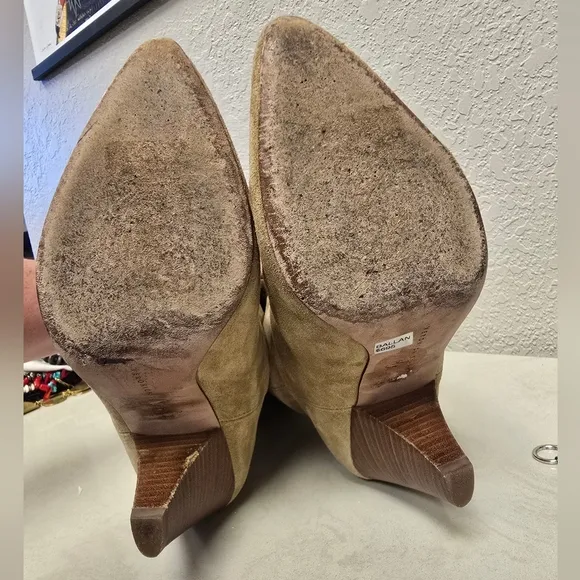 Veronica Beard Ballan Suede Western Boots In Sand Size 7 MSRP $695