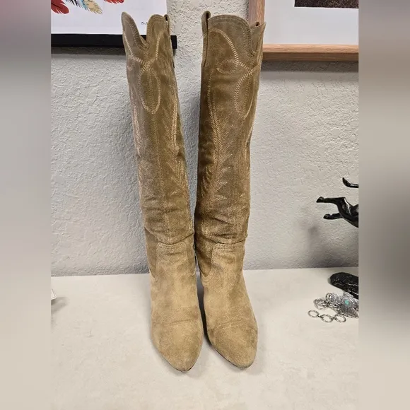 Veronica Beard Ballan Suede Western Boots In Sand Size 7 MSRP $695