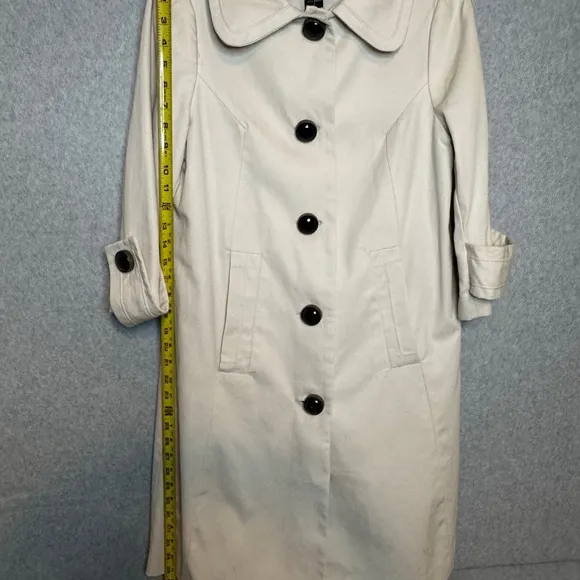 Vertigo Paris Baby Doll/ Swing Style Trench Coat - Cream - Women’s Medium