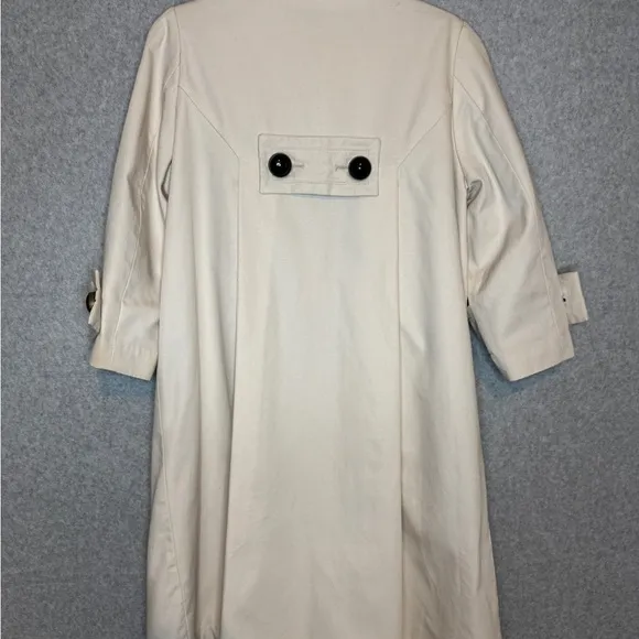 Vertigo Paris Baby Doll/ Swing Style Trench Coat - Cream - Women’s Medium