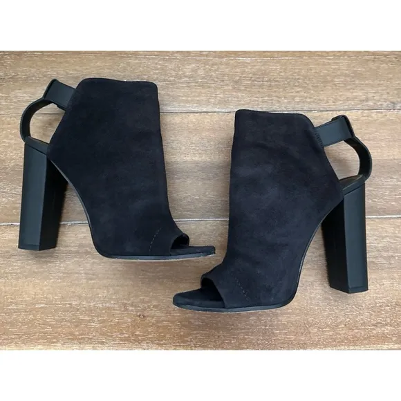 VINCE Addison Suede Open-Toe Ankle Boots Black | 9