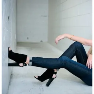 VINCE Addison Suede Open-Toe Ankle Boots Black | 9