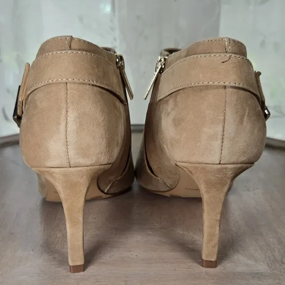 Vince Camuto Kreitha True Suede Ankle Booties Size 9.5, Suede Ankle Bootie Heels