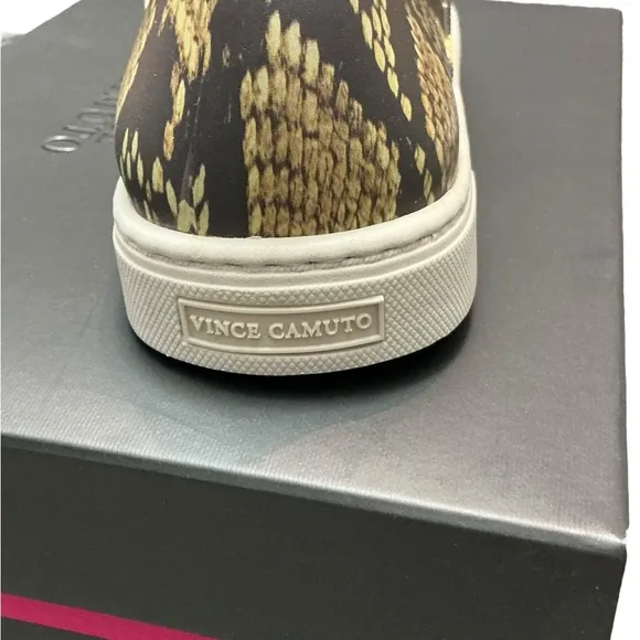 VINCE CAMUTO Marjetta Slip On Sneaker Snake $79 Retail NWT