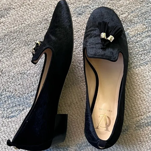 Vince Camuto Shoes Vc Signature Nancy Tassel Loafer Calf Hair Size 8.5 EUC