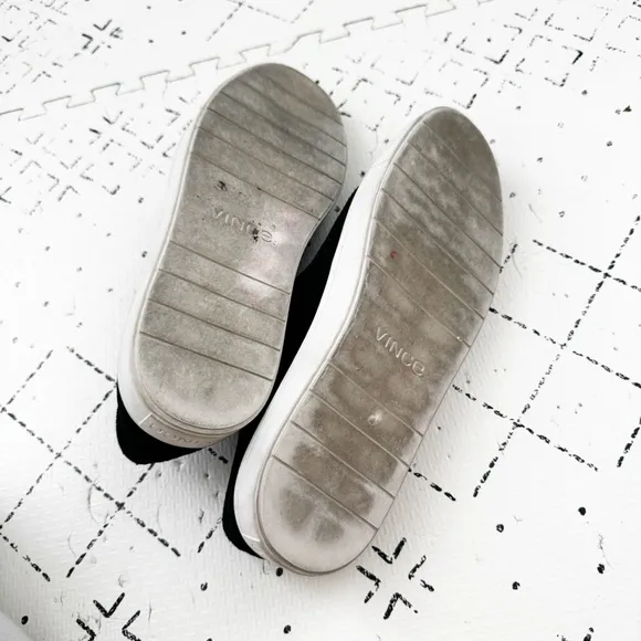 Vince- Men’s Suede Slip On Sneakers Size 9