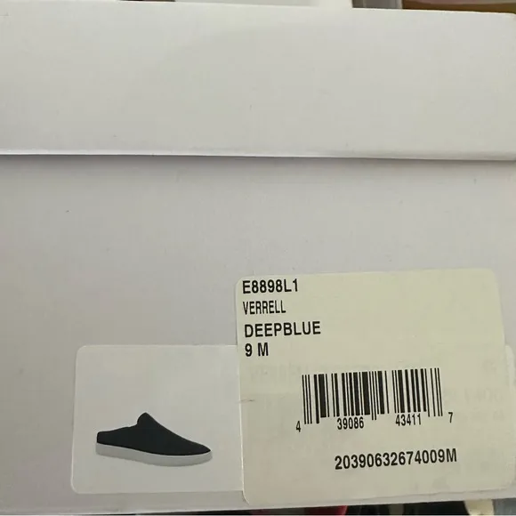 Vince Verrell slip on shoes size 9