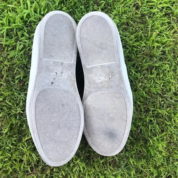 Vince Warner Suede Zip Up Sneakers 8.5 Limestone