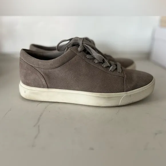 VINCE Women’s Gray Belford Suede Sneakers Size 6