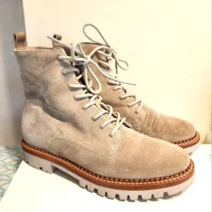 Vince &quot;Cabria&quot; Cream Water-Repellant Suede Lug Sole Combat Boots SZ.7 Ret.$395