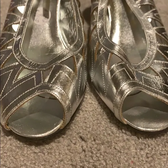 Vintage Charles Randall Silver low pumps size 8M