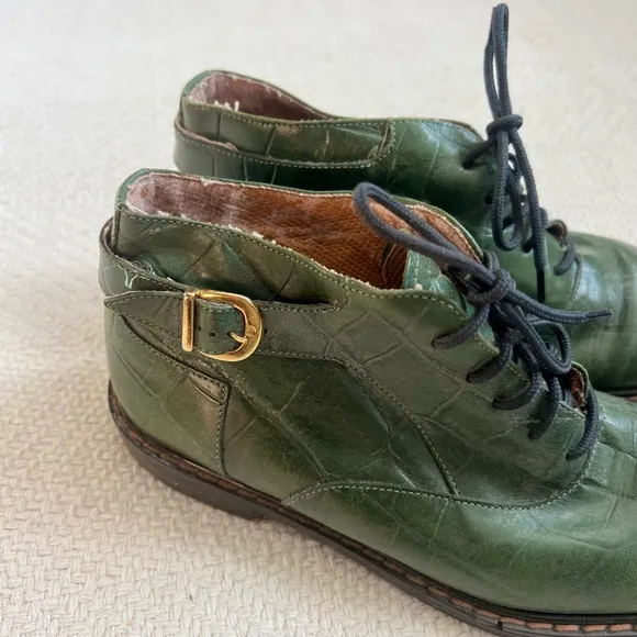 Vintage Giorgio Brutini Alligator Embossed Leather Ankle Boots with Buckle
