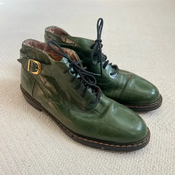 Vintage Giorgio Brutini Alligator Embossed Leather Ankle Boots with Buckle