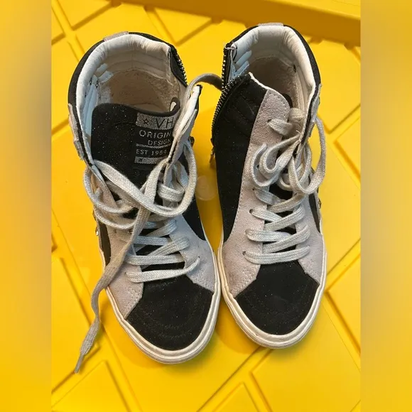 Vintage Havana KIDS GRETA - Black and White High-Top Star Accents Sneakers Shoes