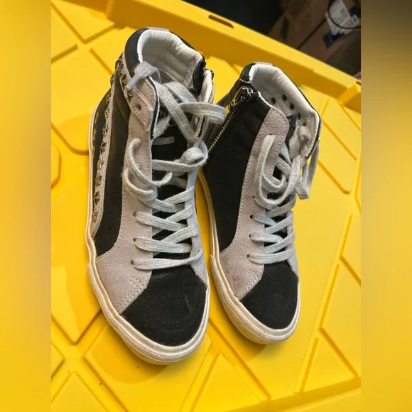 Vintage Havana KIDS GRETA - Black and White High-Top Star Accents Sneakers Shoes