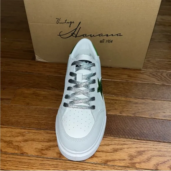 Vintage Havana Lexa Fashion Sneakers White &amp; Gray Women’s Size 8 Green Star READ