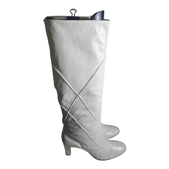 Vintage Johansen So Unmistakably Cream White Leather Boots - Women's Size 7AA