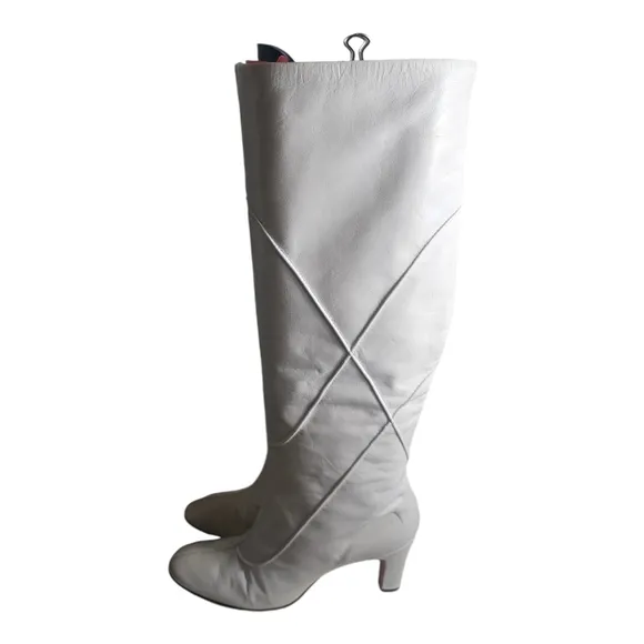 Vintage Johansen So Unmistakably Cream White Leather Boots - Women's Size 7AA
