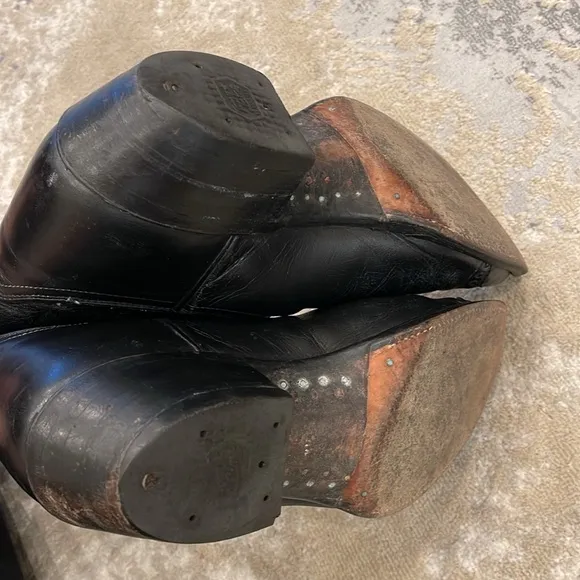 VINTAGE JUSTIN BLACK COWBOY WESTERN BOOTS Size 9.5D LEATHER