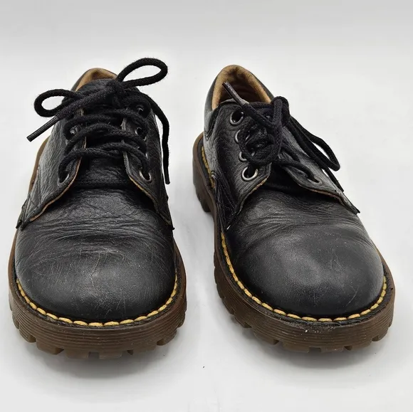 Vintage kids Dr. Martens Made in England AW004 kids size 11 EU 10