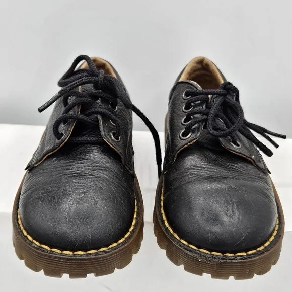 Vintage kids Dr. Martens Made in England AW004 kids size 11 EU 10