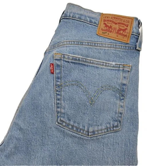 Vintage Levis 501 Button Fly 100% Cotton Jeans 28x28 Skiny Rare