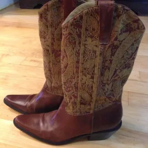 Vintage Matisse Leather Boots W/Tapestry ❤️