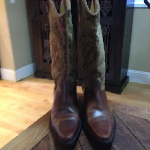 Vintage Matisse Leather Boots W/Tapestry ❤️
