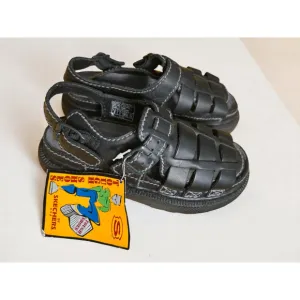 Vintage Skechers Tough Shoes – Kids Size 2 – Y2K Deadstock Fisherman Sandals