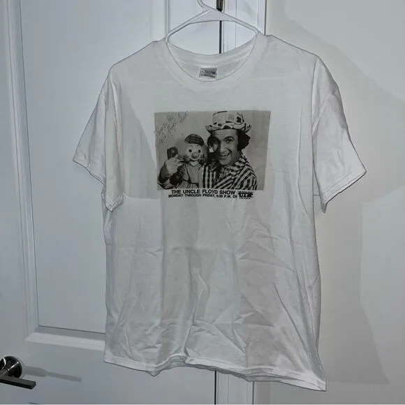 Vintage Uncle Floyd show T-shirt Printed signed autographed by Oogie too snap it