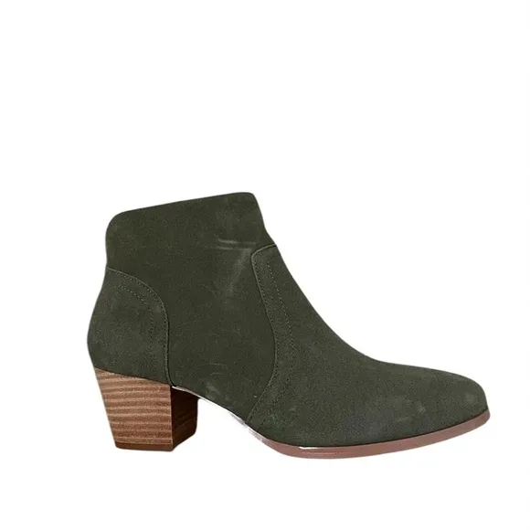 Violet &amp; Red Olive Suede Ankle Boots with Pointed Toe - Size 9