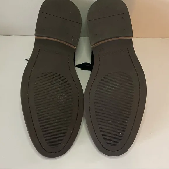 Vionic black suede Chase chukka boots size 9